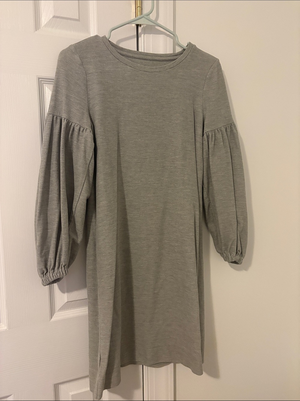 Classic Gray Balloon-Sleeve Long-Sleeve Dress